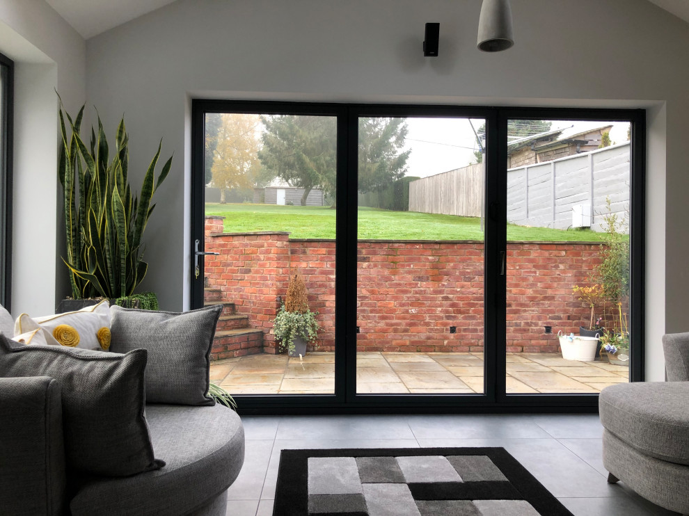 Derby Road, Wingerworth Modern Living Room Other by Brightman