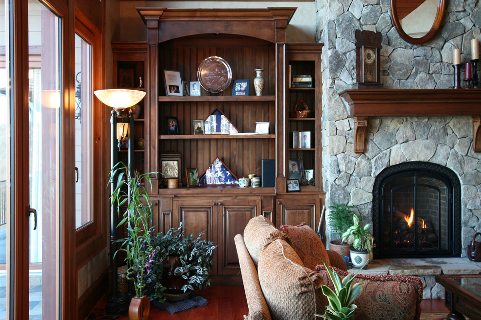 Photo of a traditional living room in Charlotte.
