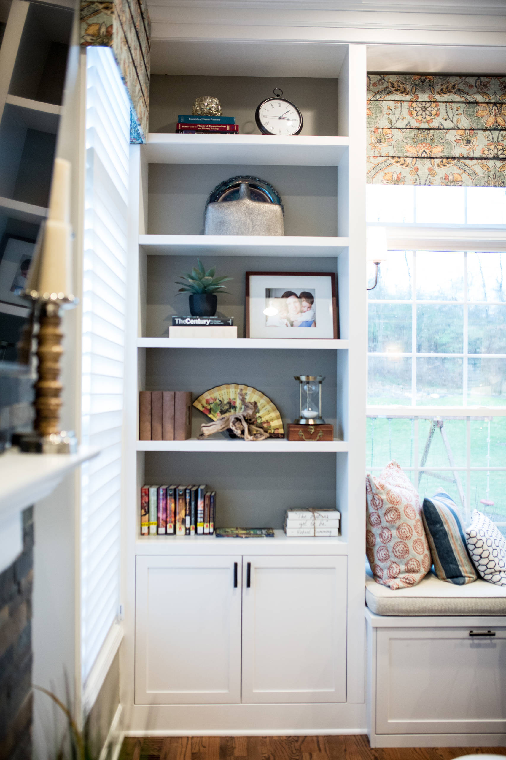 Built In Living Room Shelves Photos Ideas Houzz