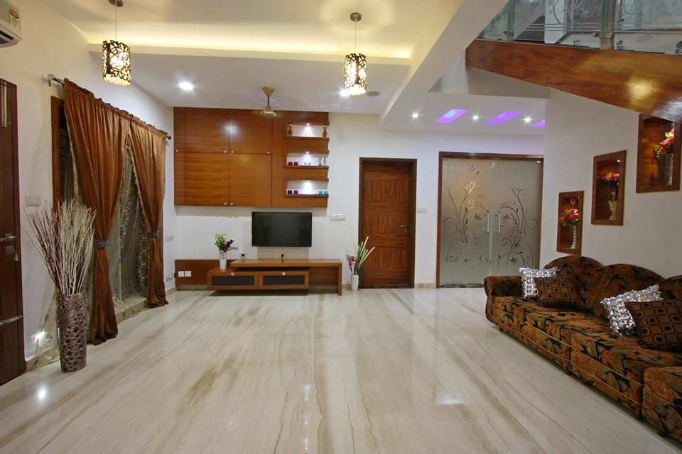 This is an example of a contemporary living room in Chennai.