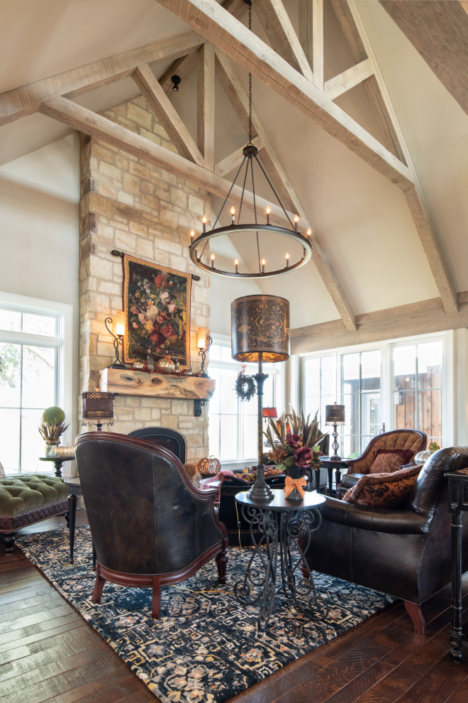 Double Yoke Farmhouse Farmhouse Living Room Kansas City by NSPJ