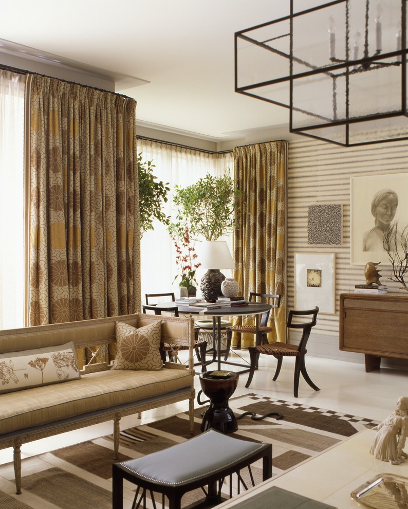 На фото: гостиная комната в стиле модернизм с бежевыми стенами и красивыми шторами