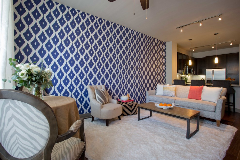 Echo Apartments Central Austin Romántico Salón Austin de Posh Interiors Austin Houzz