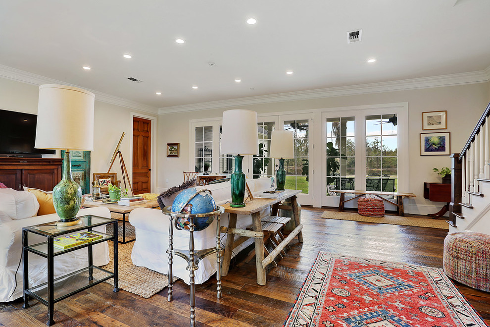 Living room photo in New Orleans