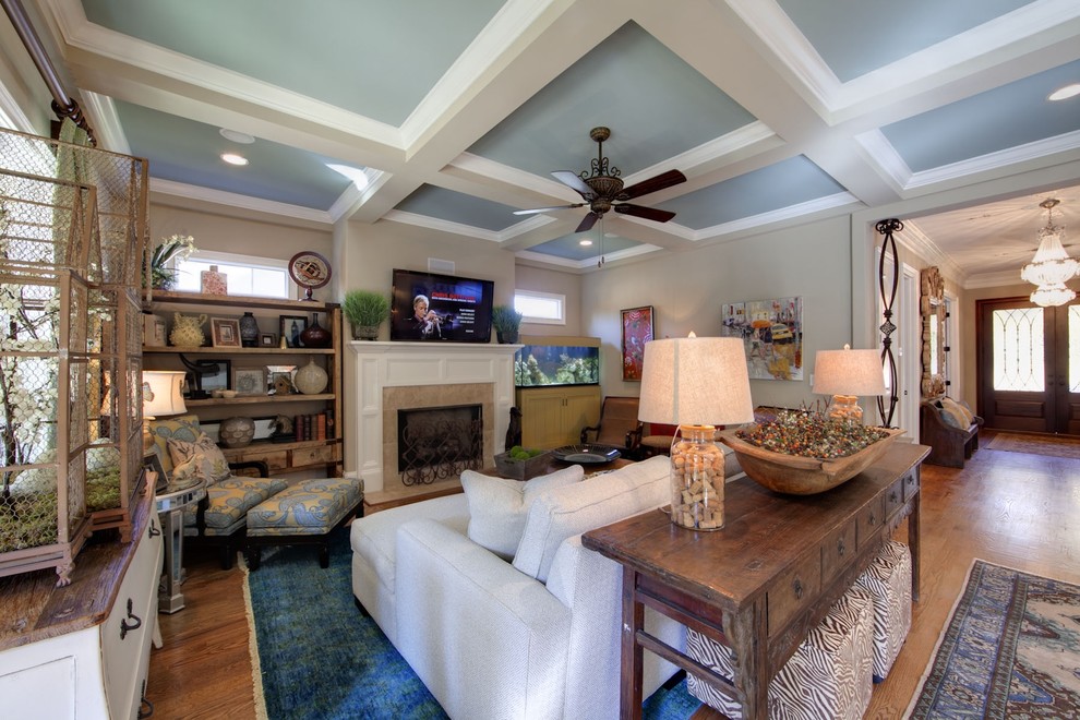 Example of an eclectic living room design in Charlotte