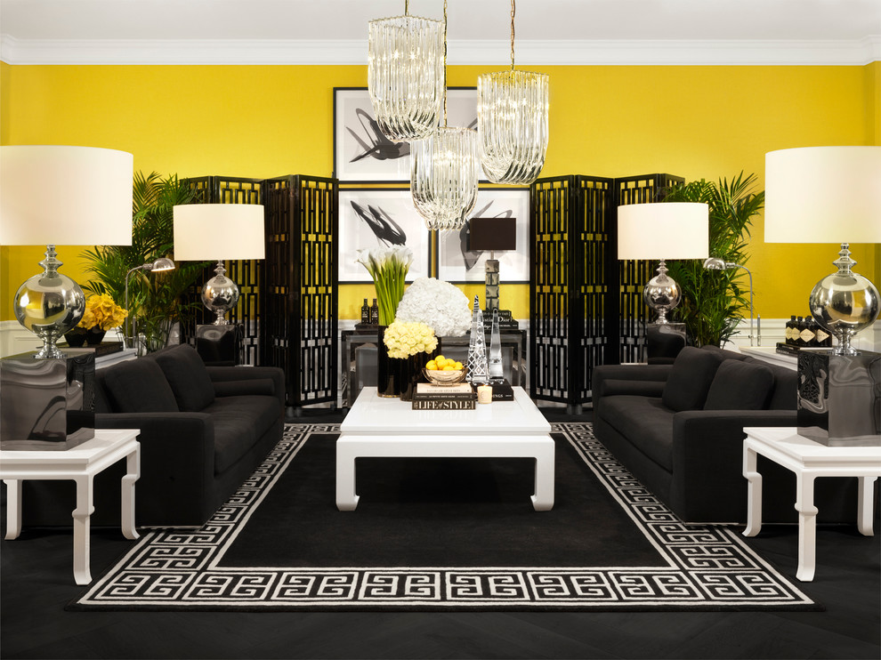 Стильный дизайн: гостиная комната в стиле модернизм с желтыми стенами - последний тренд