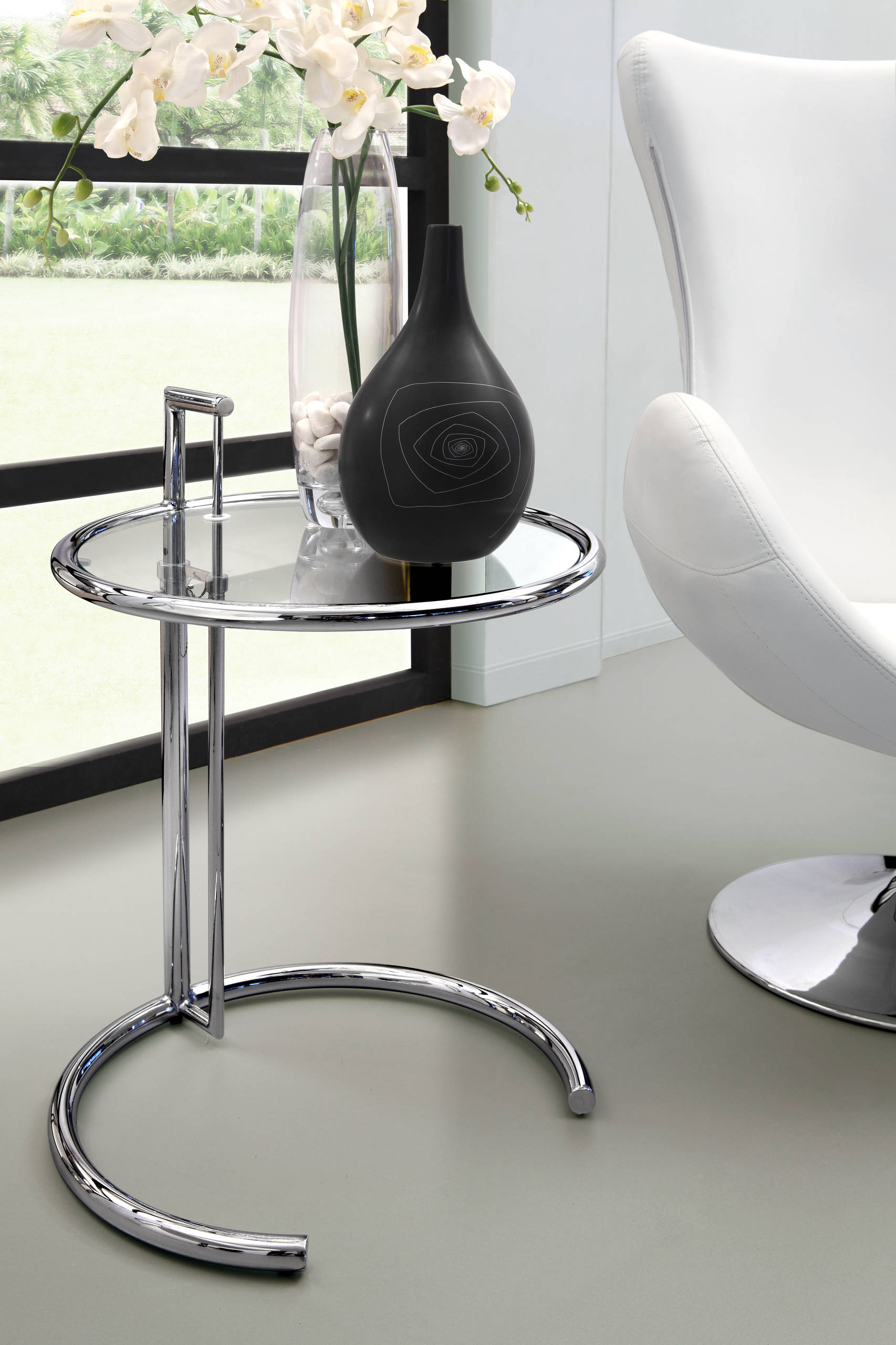Designikonen: „Adjustable Table E 1027“ von Eileen Gray