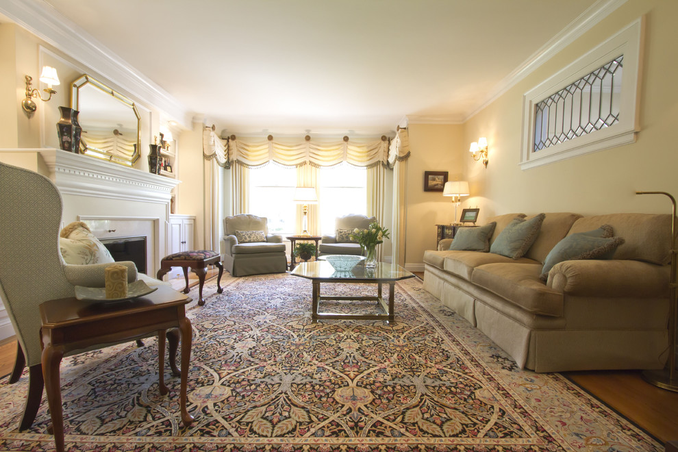 Elegant Living Room Traditional Living Room Chicago by