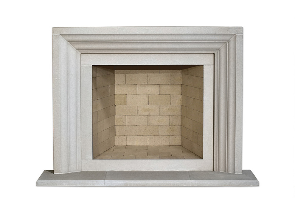 На фото: открытая гостиная комната среднего размера в стиле неоклассика (современная классика) с стандартным камином и фасадом камина из бетона без телевизора с