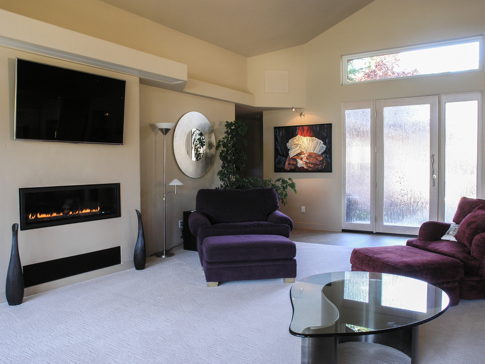 This is an example of a contemporary living room in Sacramento.