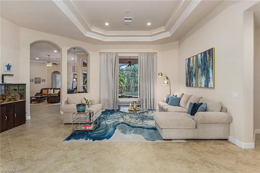 おしゃれなリビング ベージュの壁 壁紙 のインテリア画像 75選 22年3月 Houzz ハウズ おしゃれなリビング ベージュの壁 壁紙 のインテリア画像 75選 22年3月 Houzz ハウズ