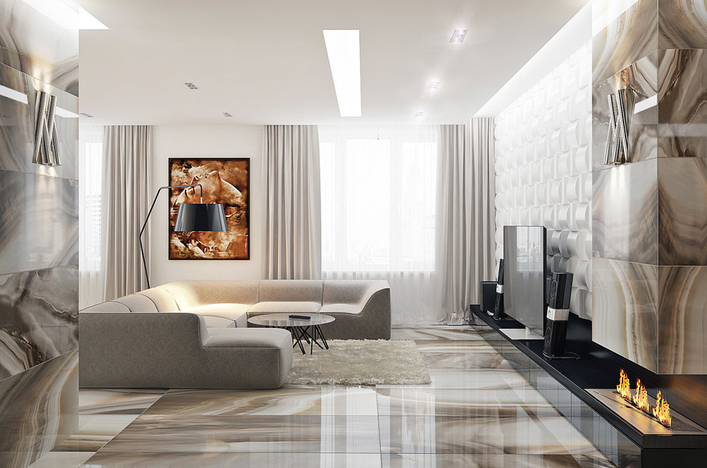 マイアミにある高級な中くらいなコンテンポラリースタイルのおしゃれなリビング (白い壁、セラミックタイルの床、横長型暖炉、タイルの暖炉まわり、据え置き型テレビ) の写真
