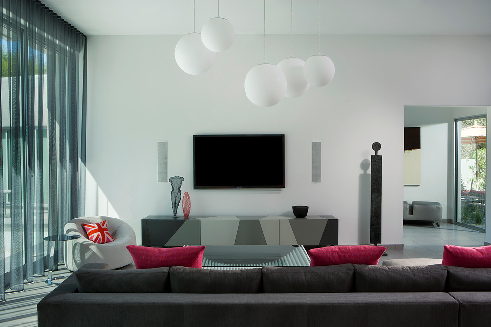 Photo of a contemporary living room in Phoenix with white walls.