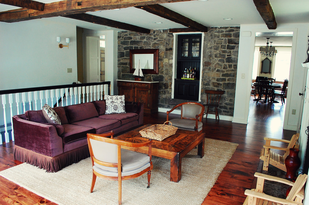 This is an example of a farmhouse living room in Philadelphia.