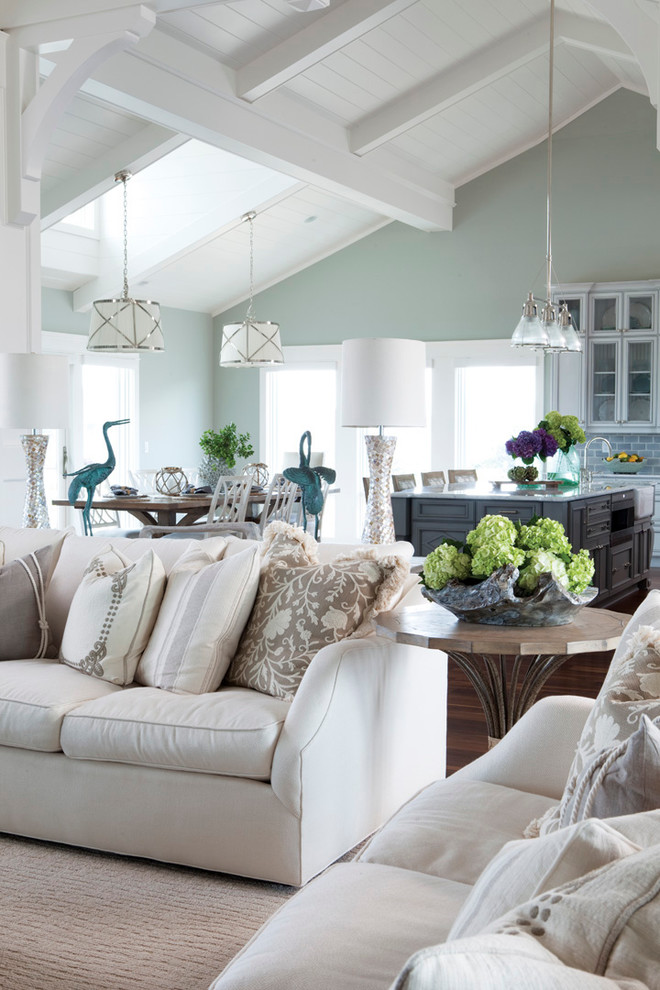 Beach style living room photo in Wilmington