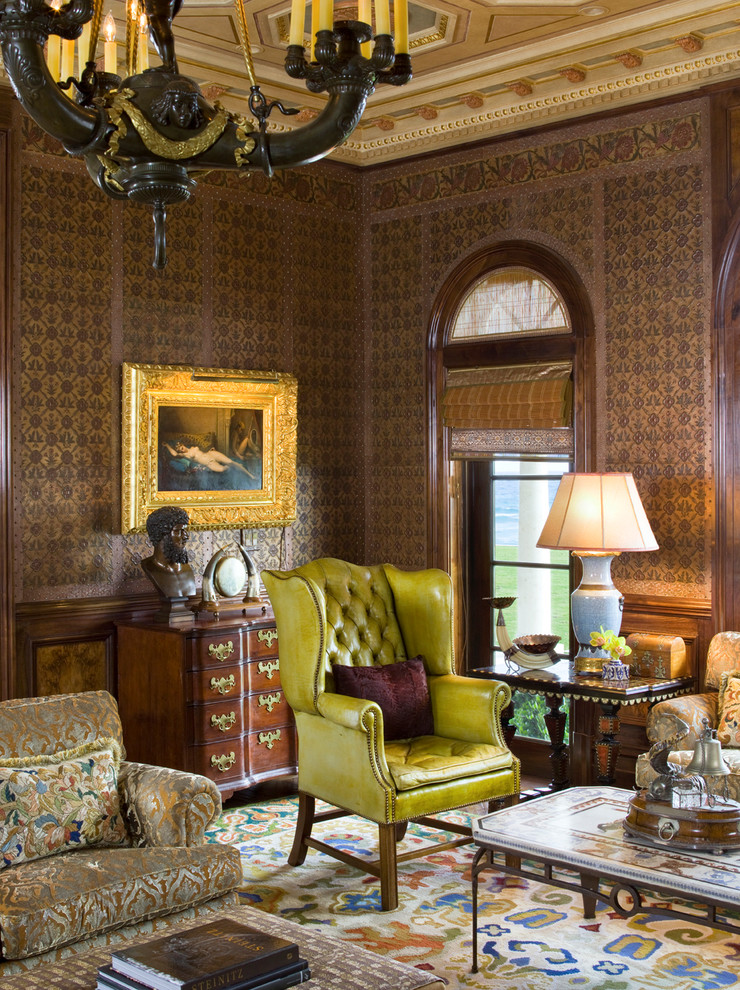 Exemple d'un très grand salon méditerranéen fermé avec une salle de réception, un mur multicolore et moquette.