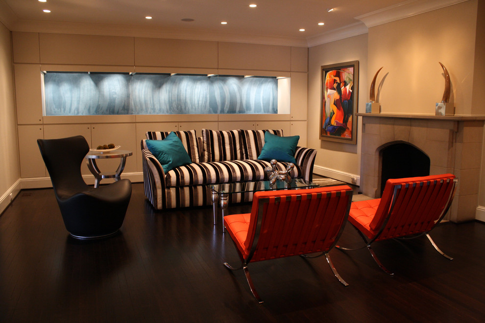 Contemporary living room in St Louis.