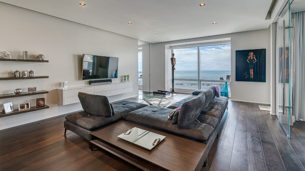 Living room - small modern living room idea in Miami