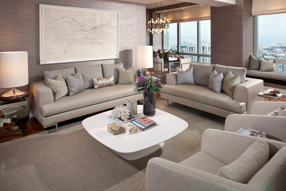 На фото: гостиная комната в современном стиле с серыми стенами без камина, телевизора