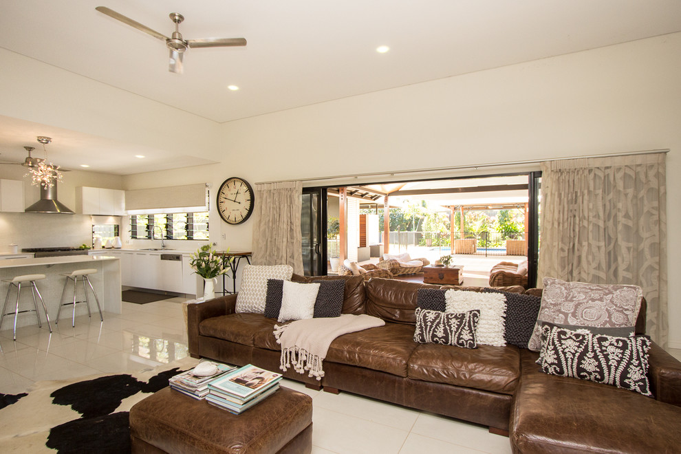 Frangipani Residence Farmhouse Living Room Dunedin by Sam