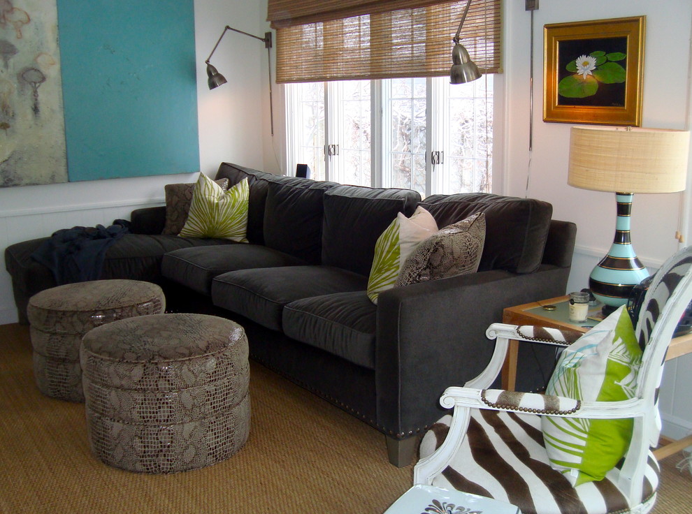 Example of an eclectic living room design in Cleveland