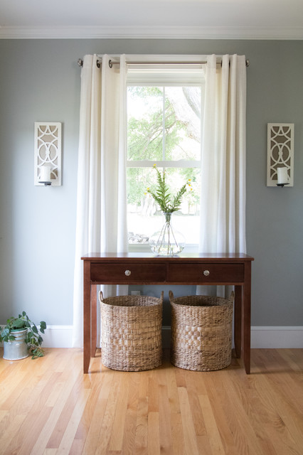 french-country-living-room-classique-chic-salon-providence-par