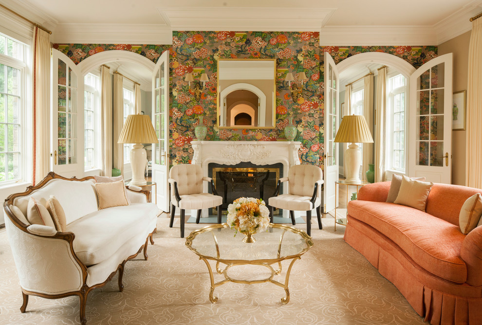 Foto di un soggiorno chic chiuso con sala formale, pareti multicolore e camino classico