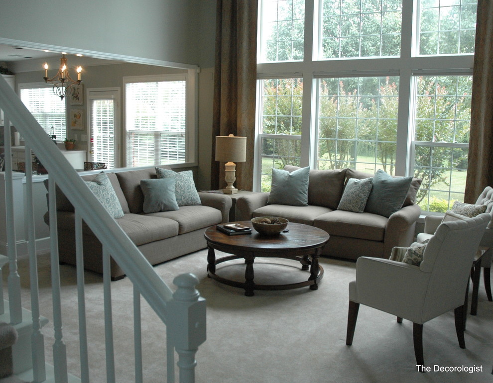 Example of a trendy living room design in Nashville