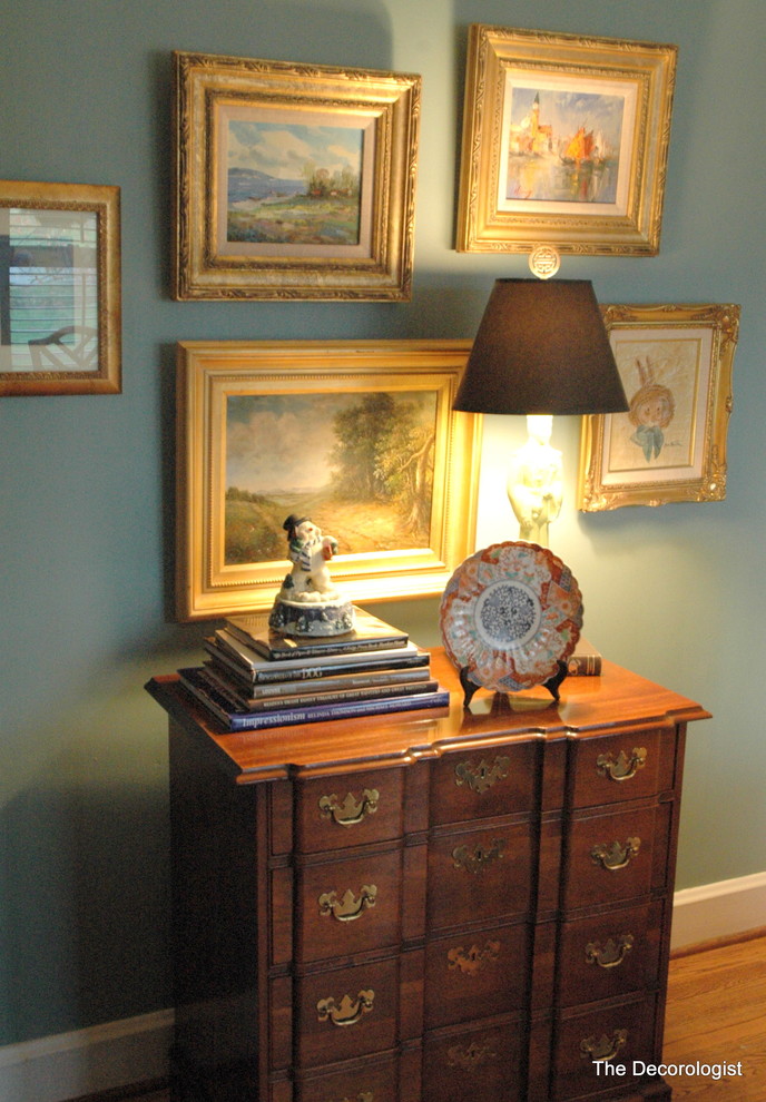 Inspiration for a timeless living room remodel in Nashville