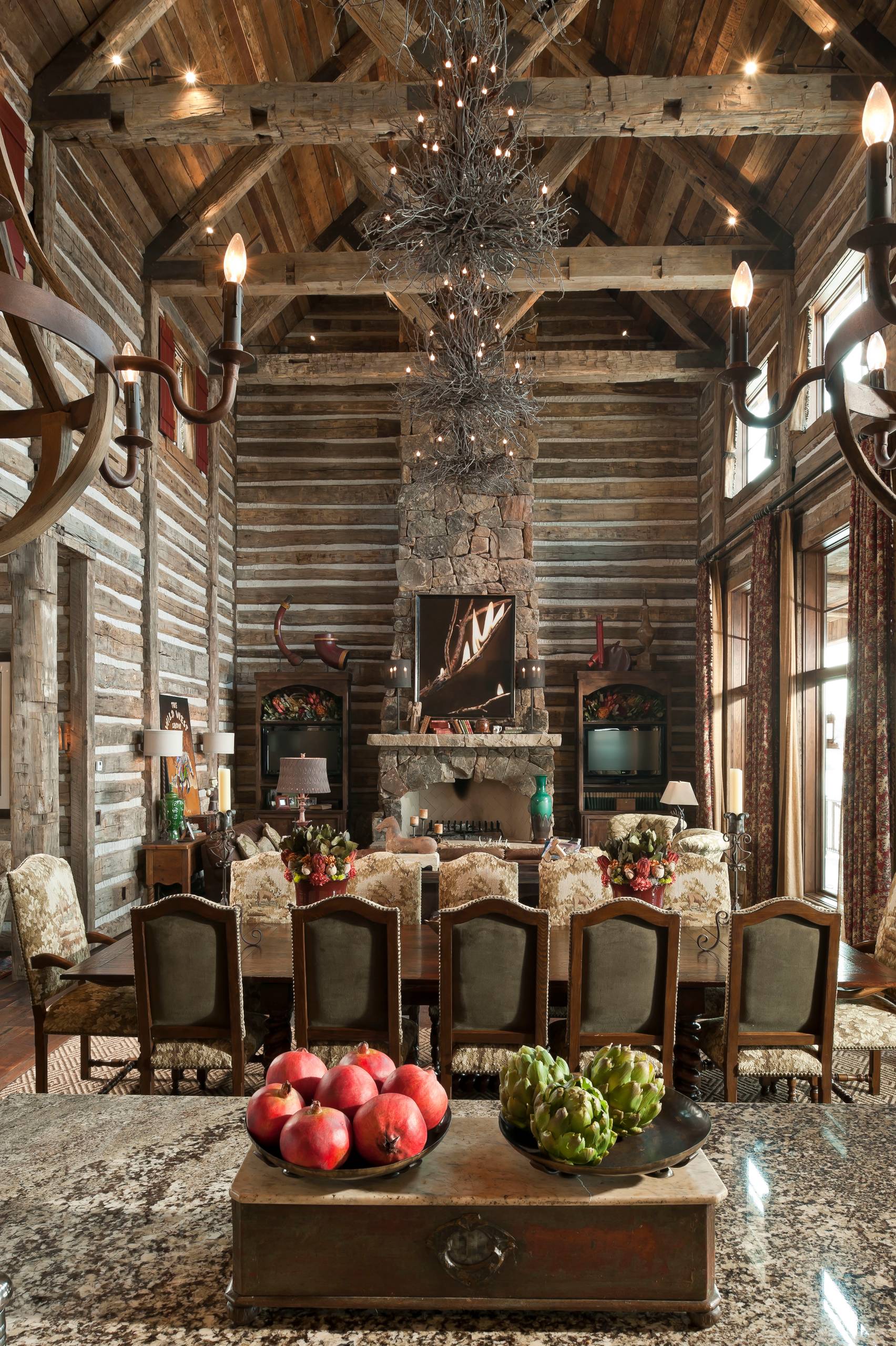 Log Home Cathedral Ceiling Lighting - Photos & Ideas | Houzz