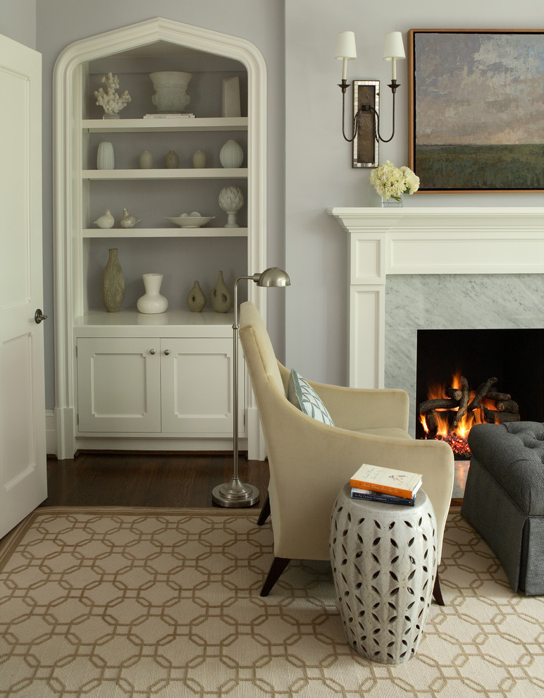 Inspiration for a traditional living room in Atlanta with feature lighting.