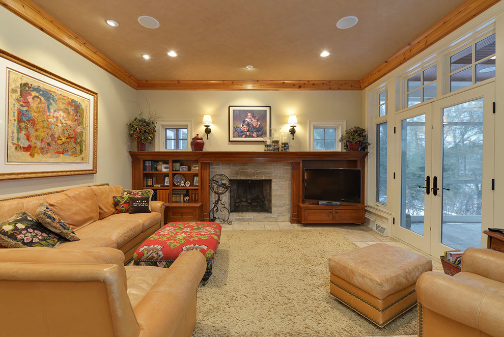 Example of an arts and crafts living room design in Milwaukee