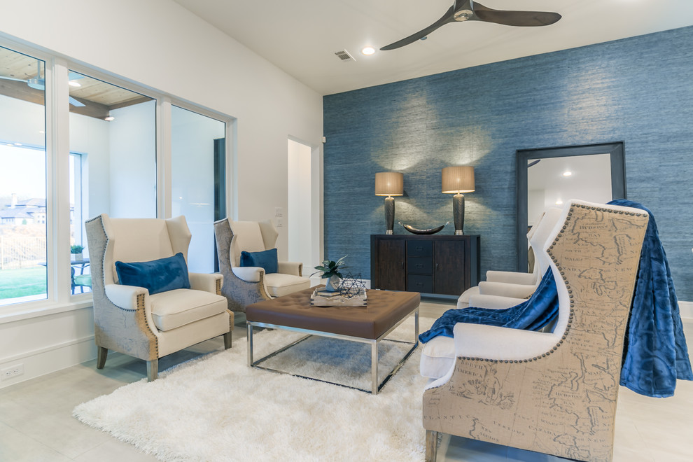 Пример оригинального дизайна: открытая гостиная комната среднего размера в стиле неоклассика (современная классика) с синими стенами