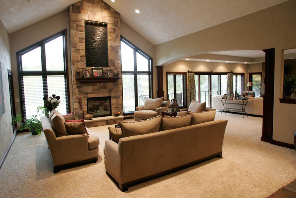 Living room - traditional living room idea in Milwaukee