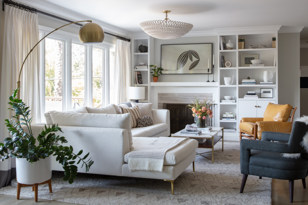 Inspiration for a classic living room in San Francisco.
