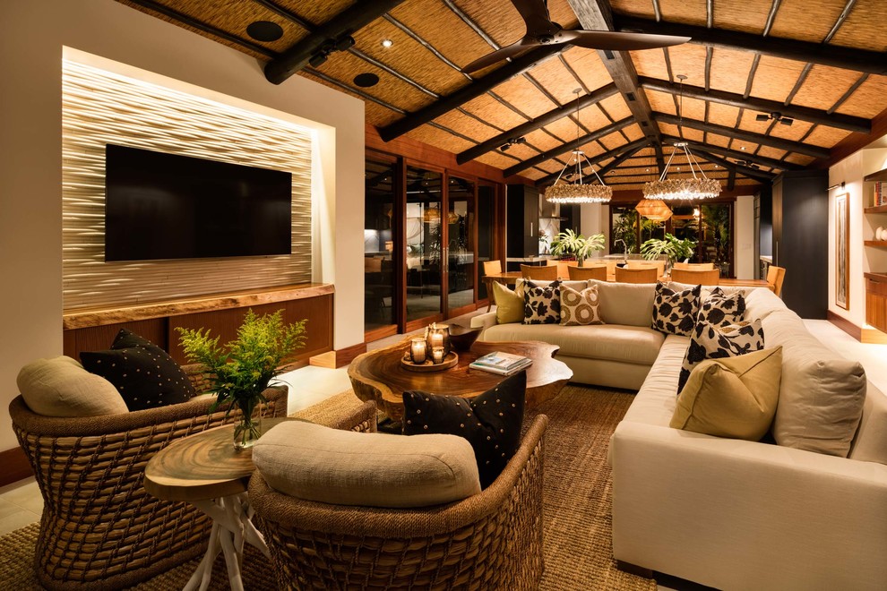 Photo of a world-inspired living room in Hawaii.