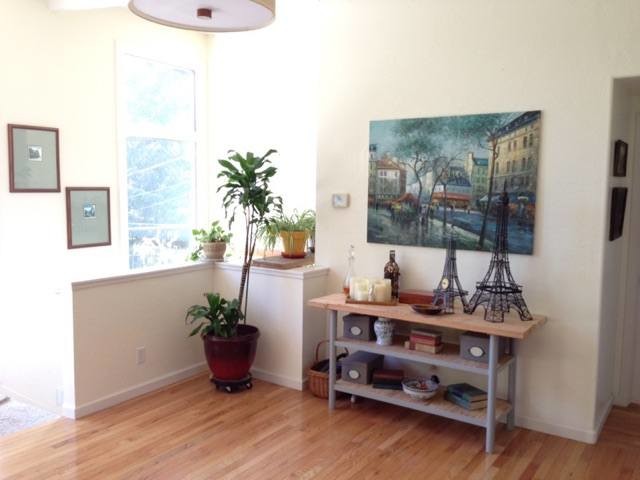 Small bohemian living room in San Francisco.