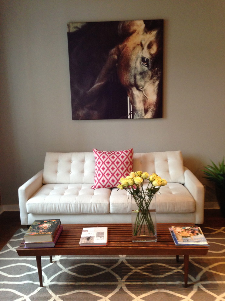 Example of a trendy living room design in Chicago