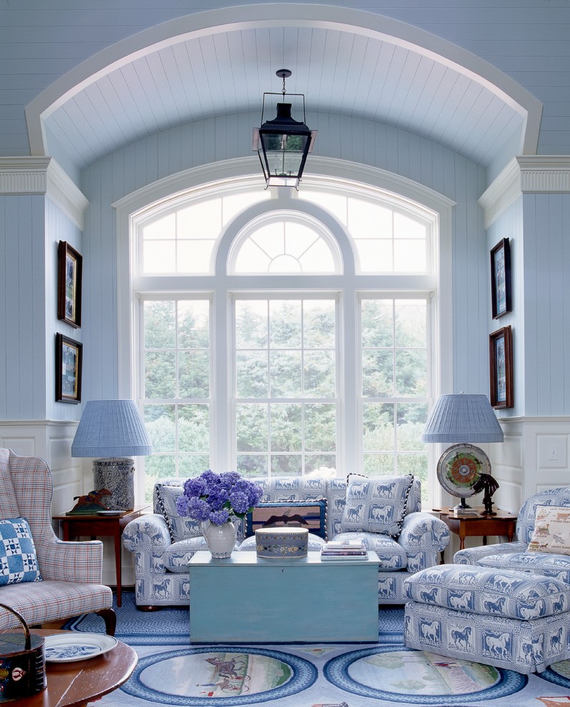 Inspiration for a cottage living room remodel in New York