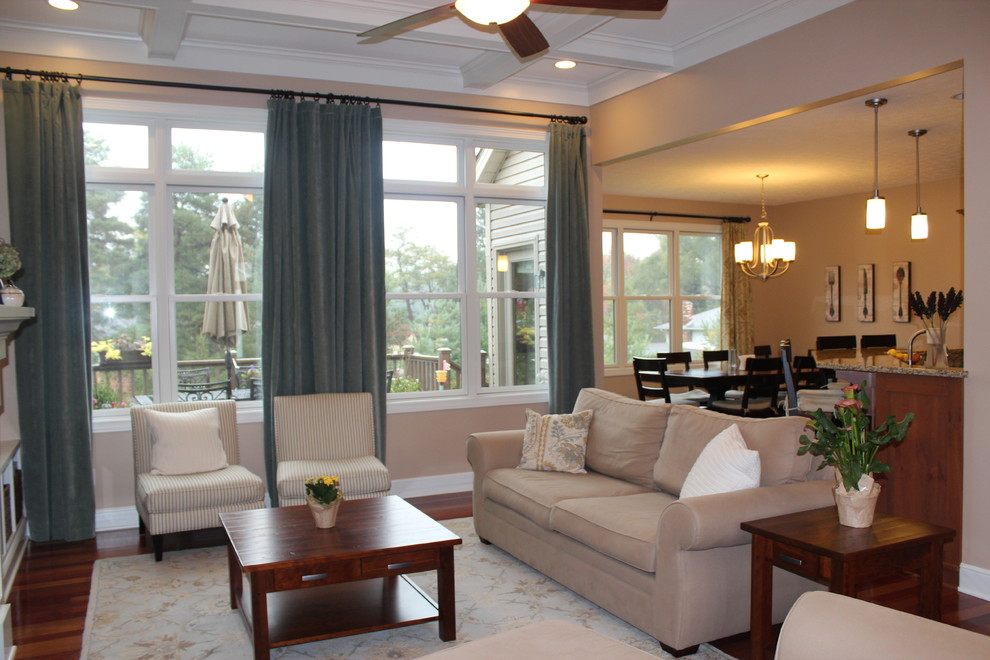 Example of a classic living room design in Cleveland