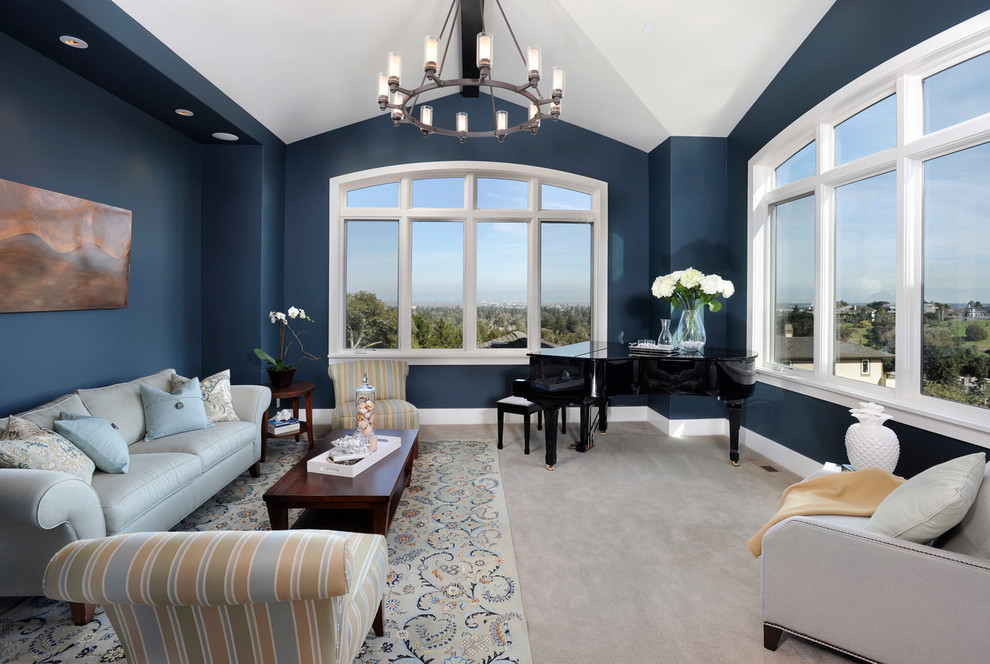 Modernes Wohnzimmer mit blauer Wandfarbe in San Francisco