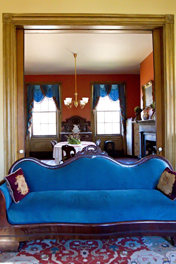 Klassisches Wohnzimmer in Richmond