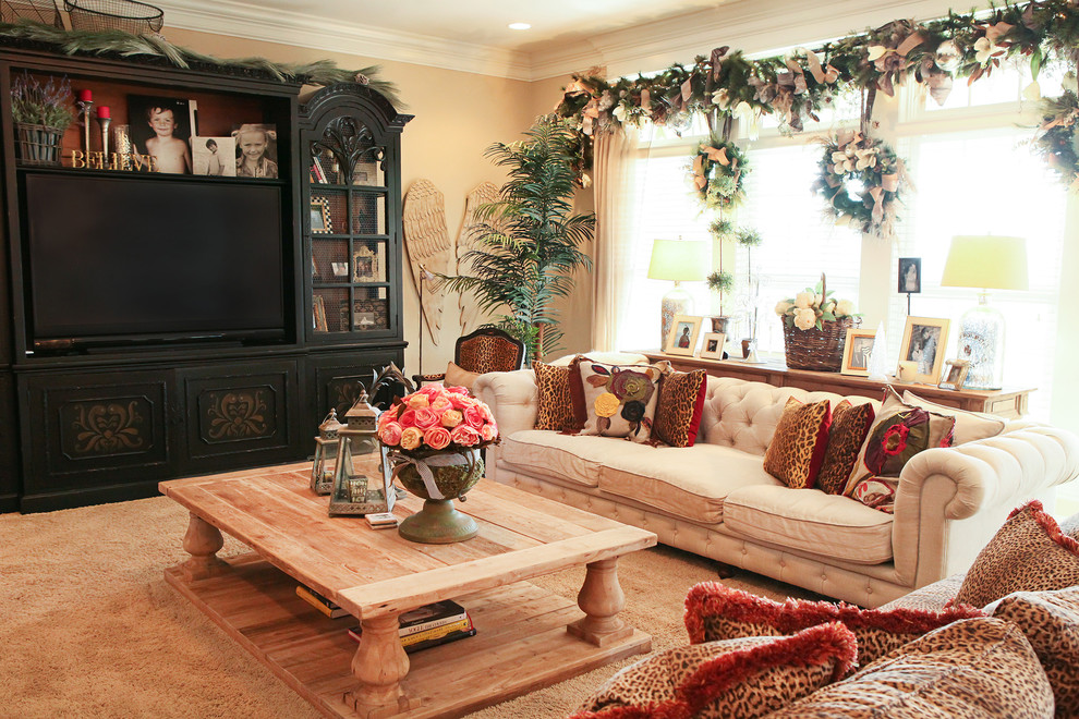 Holiday Decor - Traditional - Living Room - Columbus - by Julie Ranee