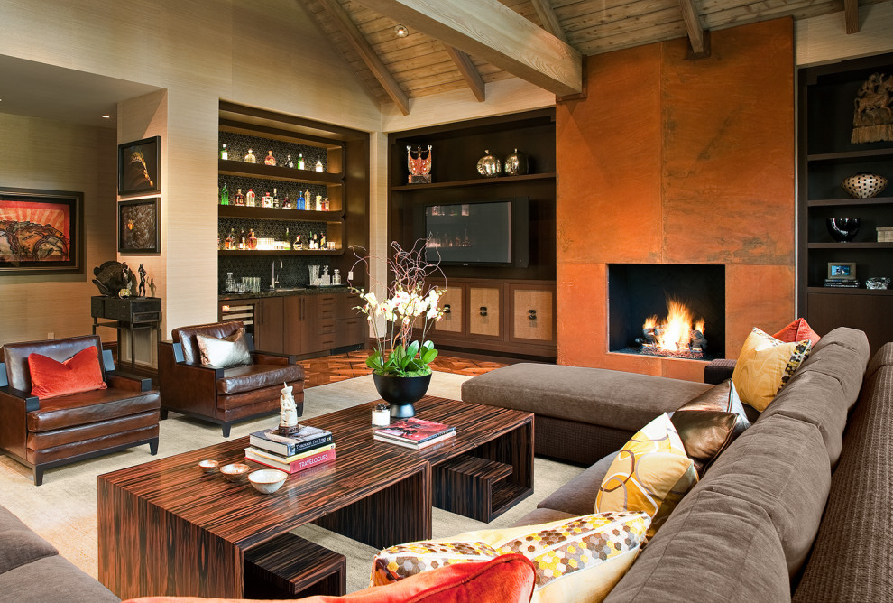 This is an example of a contemporary living room in San Diego.