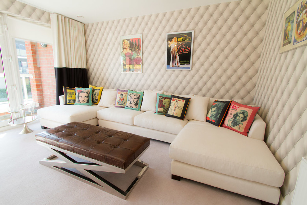 Immagine di un soggiorno contemporaneo con pareti bianche