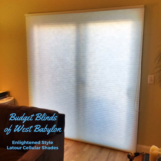 Shade on Sliding Door Contemporain Salon New York par