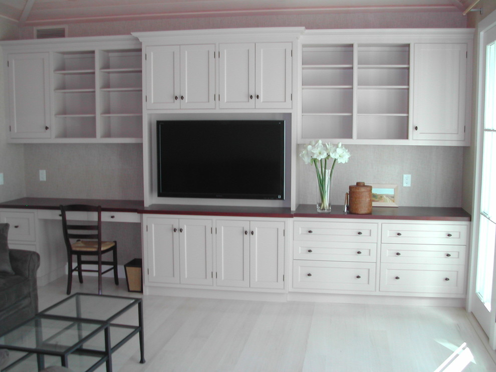 House of Traditional Living Room New York by WCW