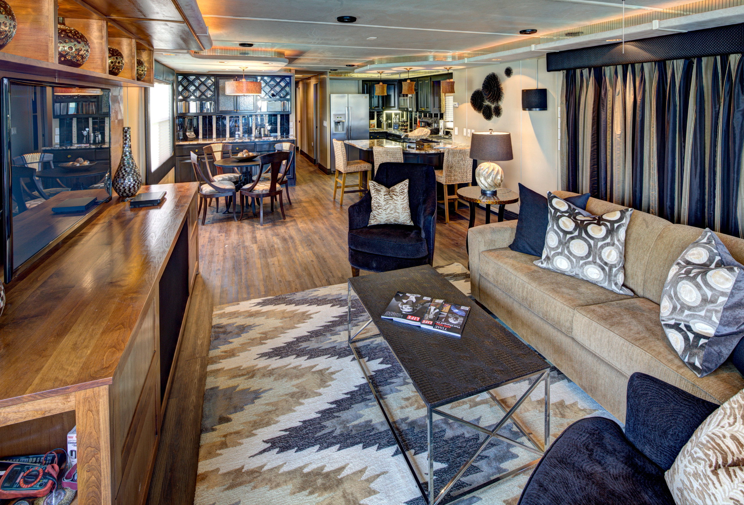 houseboats interiors