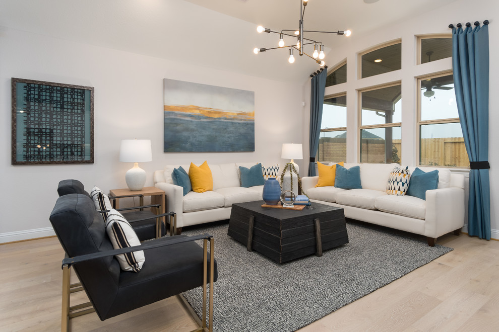 Houston Texas Katy Lakes Premier Juniper Living Room Traditional