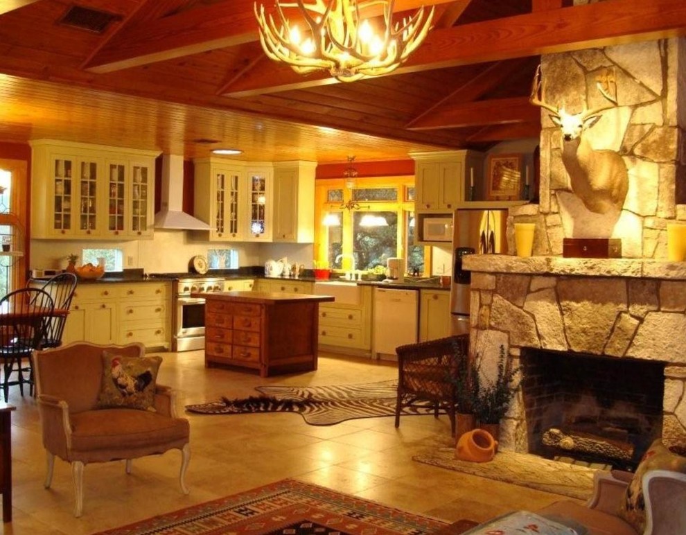 Hunt, Texas cabin update Rustic Living Room Austin by Judy